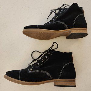 Diba Suede Low heel Women's boots, size 8, black with tan accents